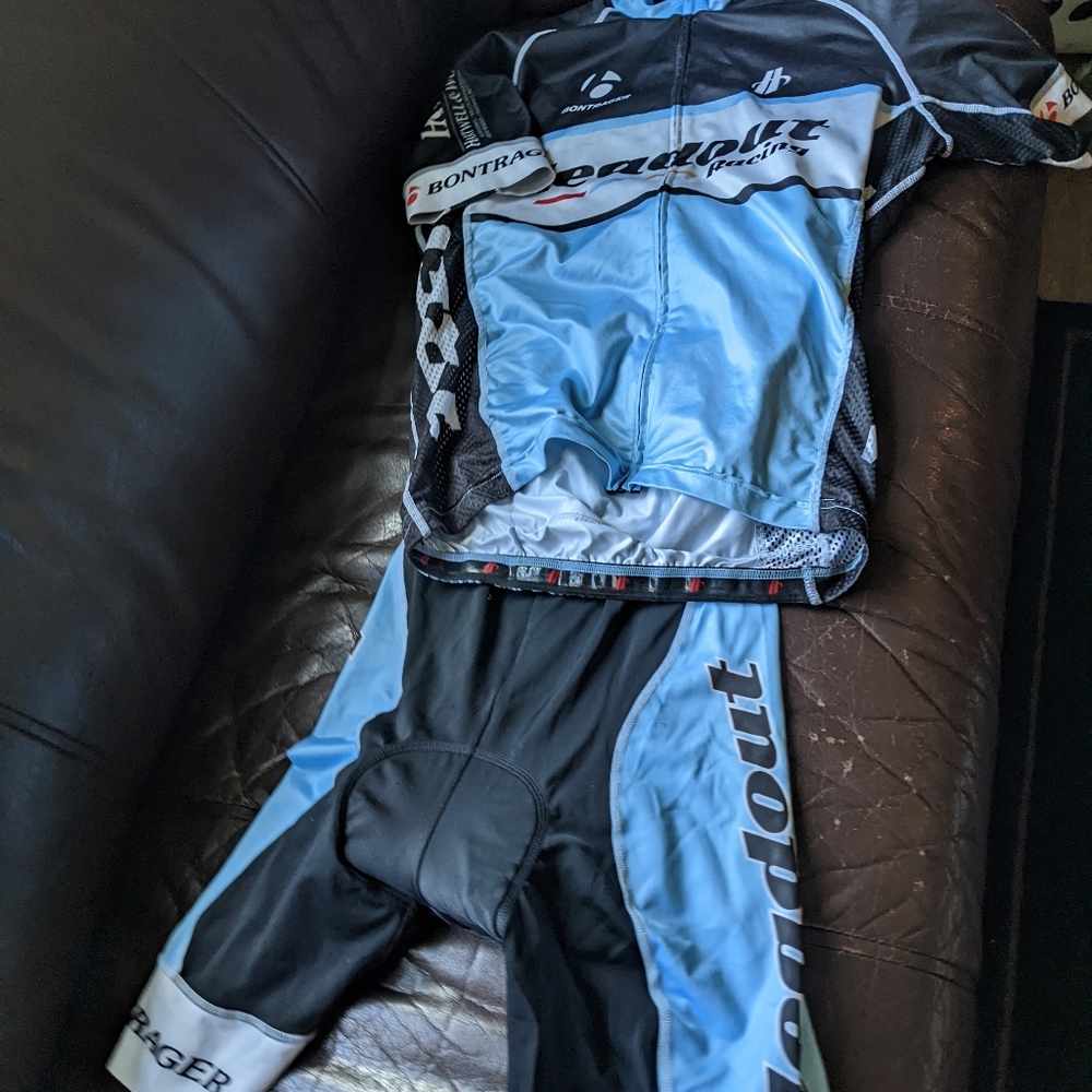 Cycling bibs and jersey